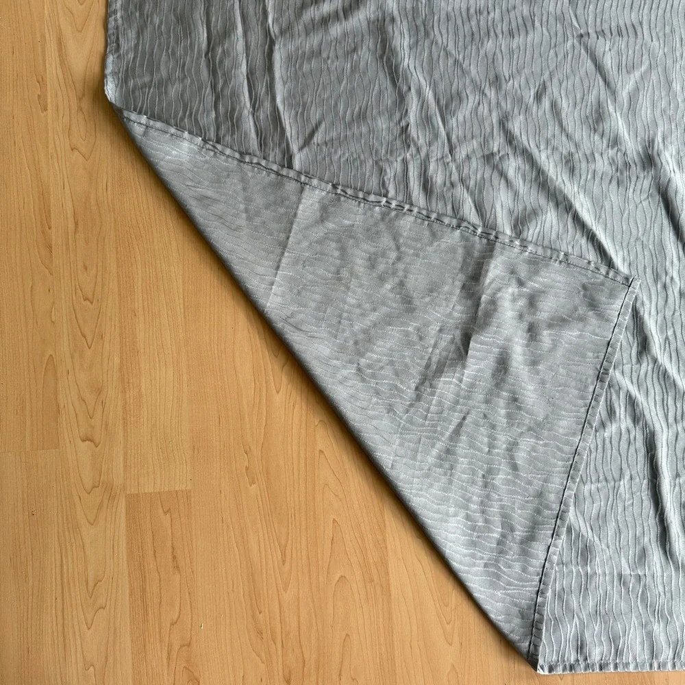 EUC Washable 72” x 72” Taupe Patterned Fabric Shower Curtain